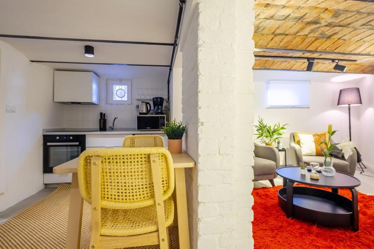 Vibrant Flat 5 Minutes Walk To Istiklal In Beyoglu Apartment Istanbul Exterior photo